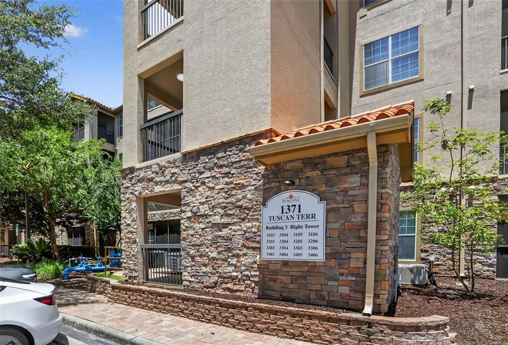 Active With Contract: $174,900 (2 beds, 2 baths, 1134 Square Feet)