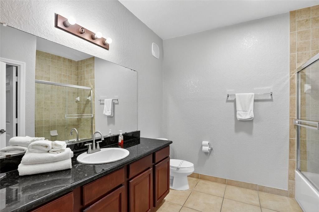 Active With Contract: $174,900 (2 beds, 2 baths, 1134 Square Feet)