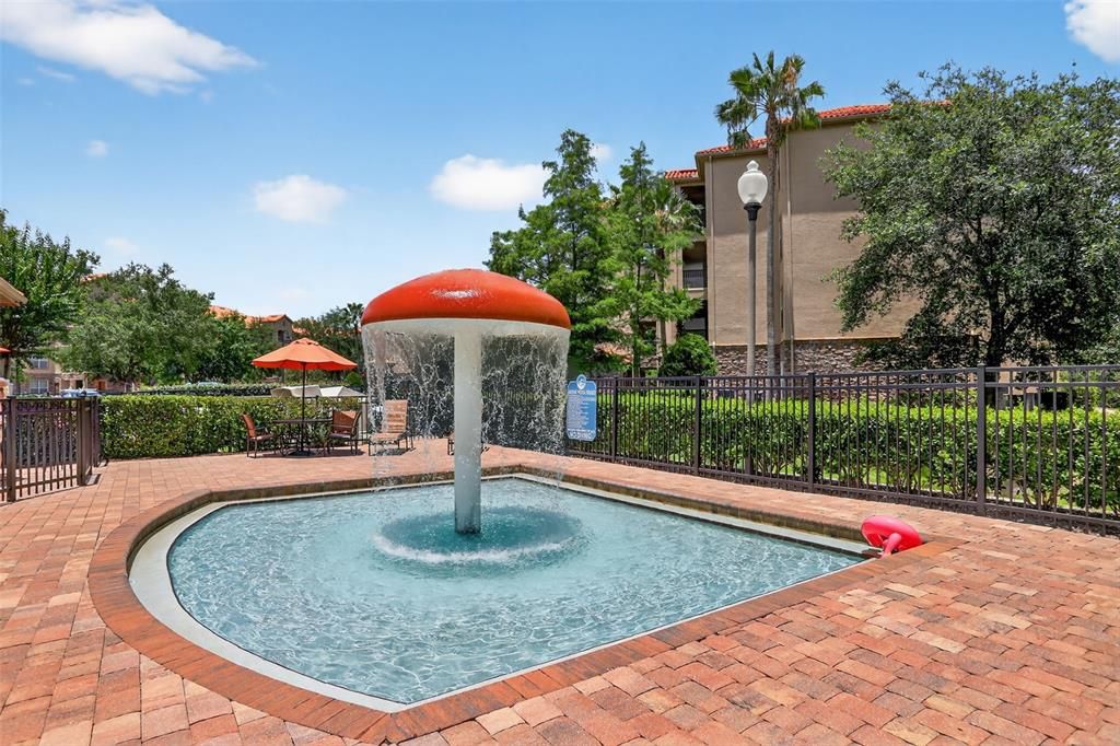 Active With Contract: $174,900 (2 beds, 2 baths, 1134 Square Feet)