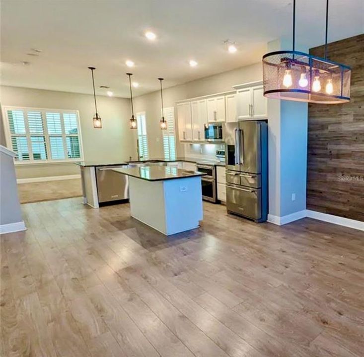 For Rent: $2,600 (3 beds, 2 baths, 2297 Square Feet)