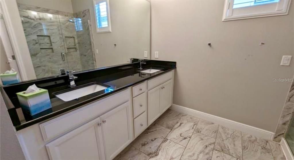 For Rent: $2,600 (3 beds, 2 baths, 2297 Square Feet)