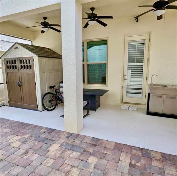For Rent: $2,600 (3 beds, 2 baths, 2297 Square Feet)