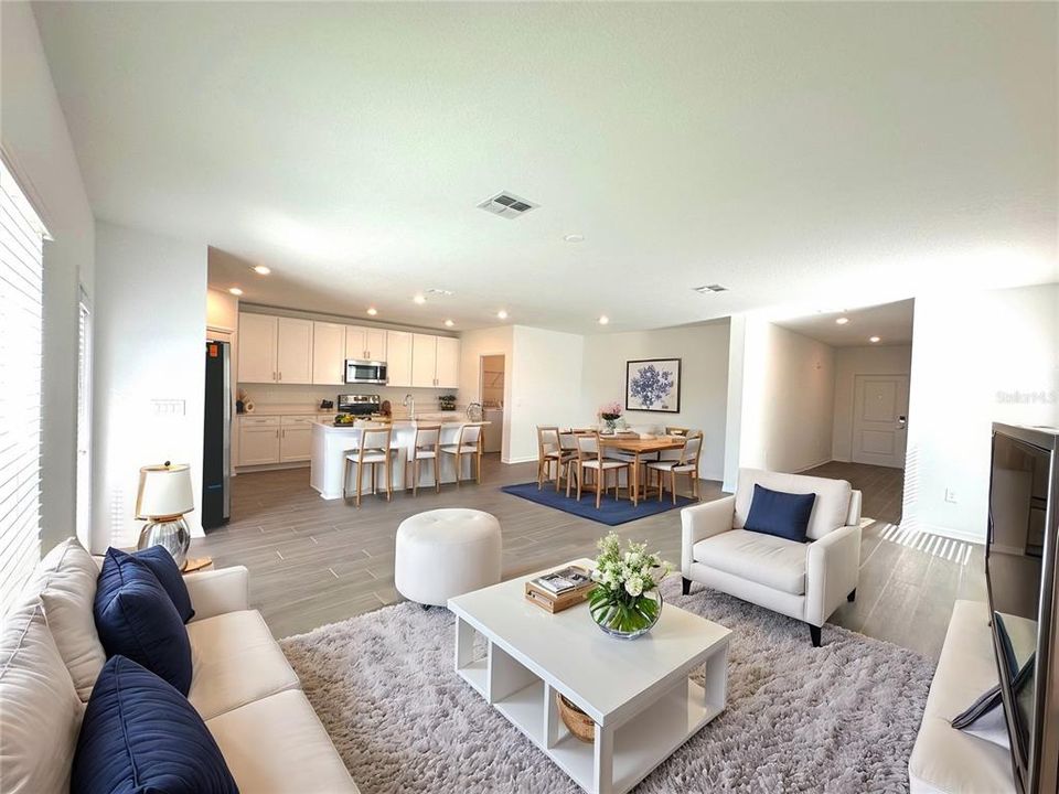 For Rent: $2,350 (5 beds, 2 baths, 2254 Square Feet)