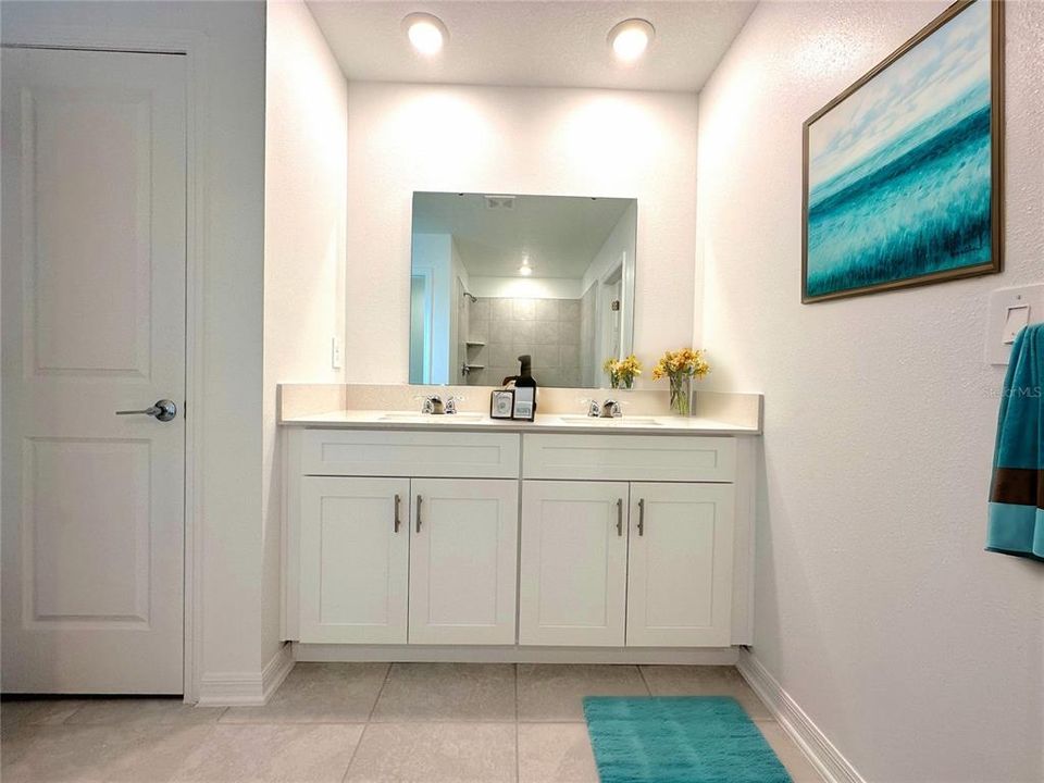 For Rent: $2,350 (5 beds, 2 baths, 2254 Square Feet)