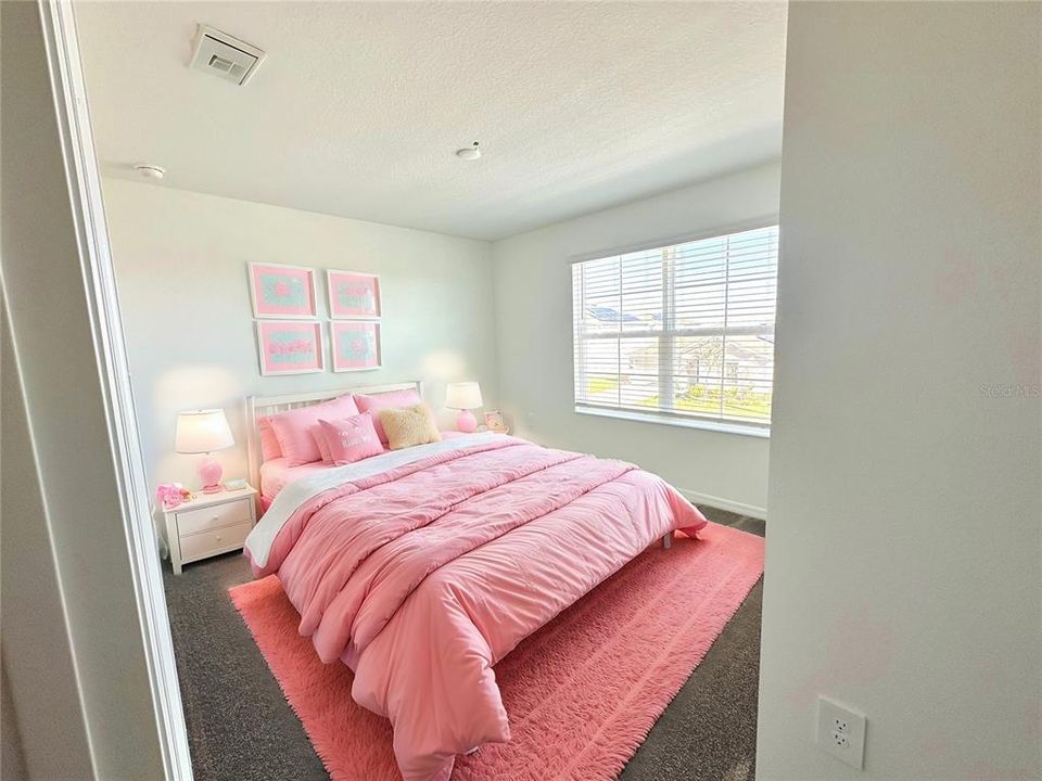 For Rent: $2,350 (5 beds, 2 baths, 2254 Square Feet)