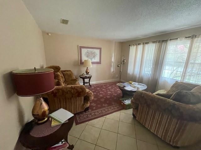 For Sale: $210,000 (3 beds, 2 baths, 1134 Square Feet)