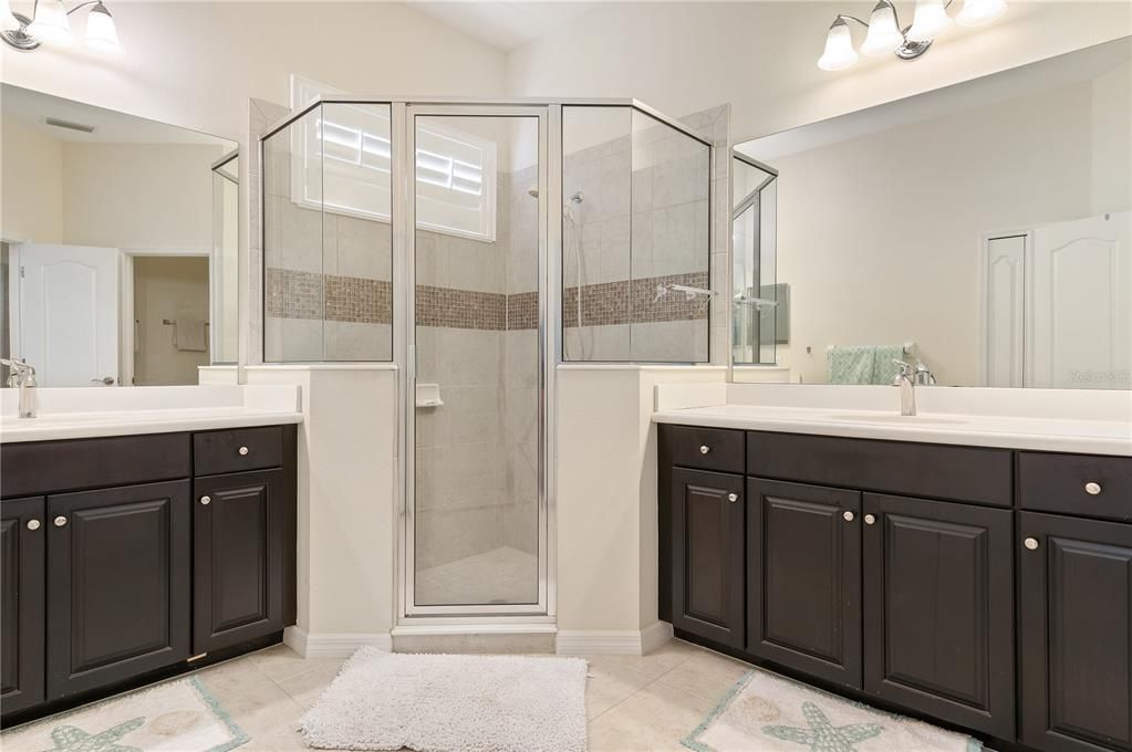 В аренду: $4,500 (3 спален, 2 ванн, 2200 Квадратных фут)