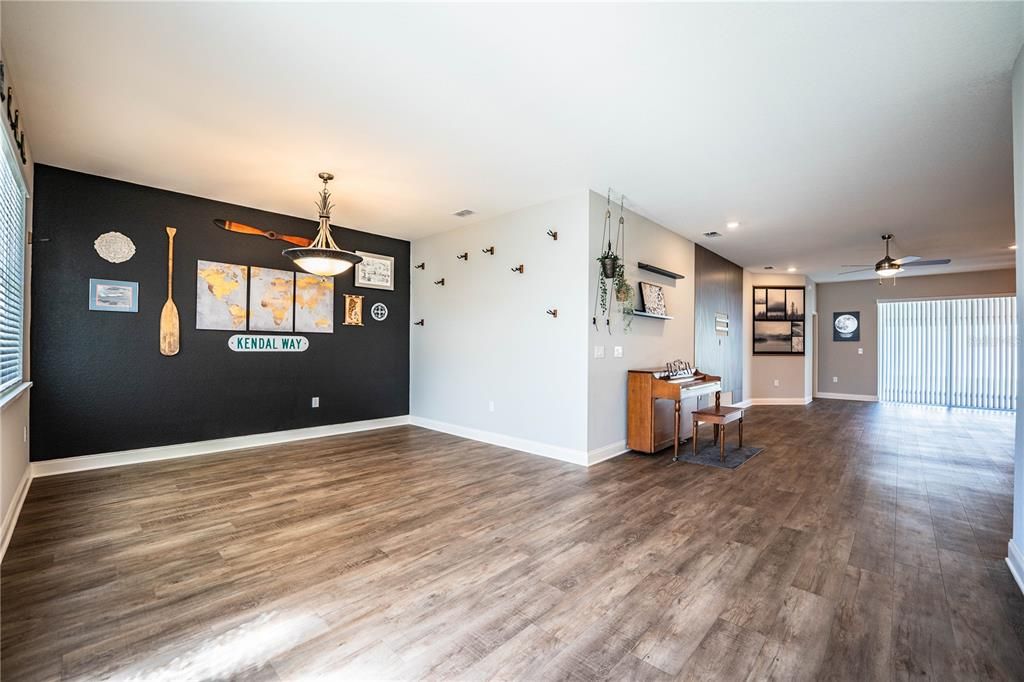 For Sale: $619,000 (4 beds, 3 baths, 2566 Square Feet)