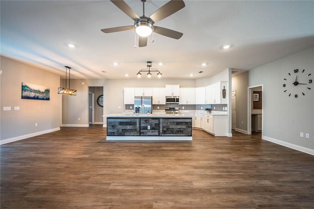 For Sale: $619,000 (4 beds, 3 baths, 2566 Square Feet)