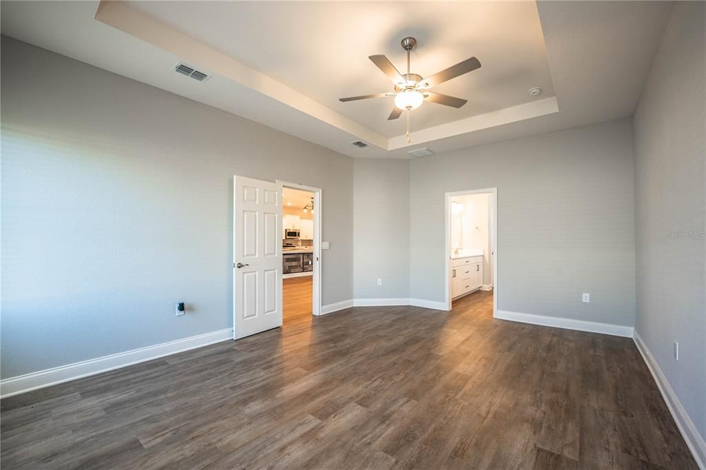 For Sale: $619,000 (4 beds, 3 baths, 2566 Square Feet)