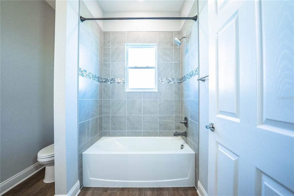 For Sale: $619,000 (4 beds, 3 baths, 2566 Square Feet)