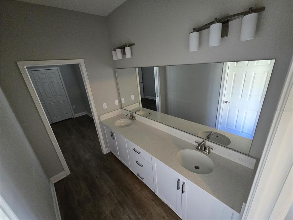 На продажу: $619,000 (4 спален, 3 ванн, 2566 Квадратных фут)