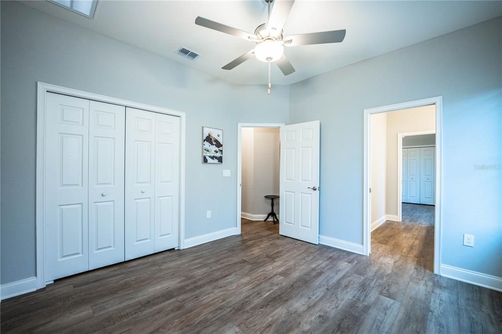 For Sale: $619,000 (4 beds, 3 baths, 2566 Square Feet)