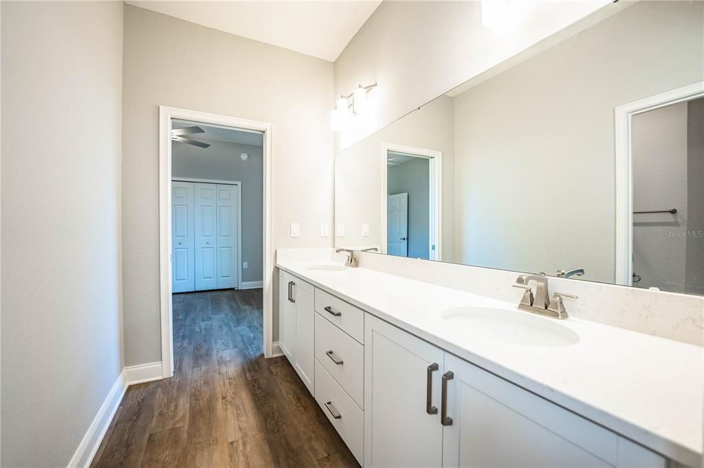 For Sale: $619,000 (4 beds, 3 baths, 2566 Square Feet)