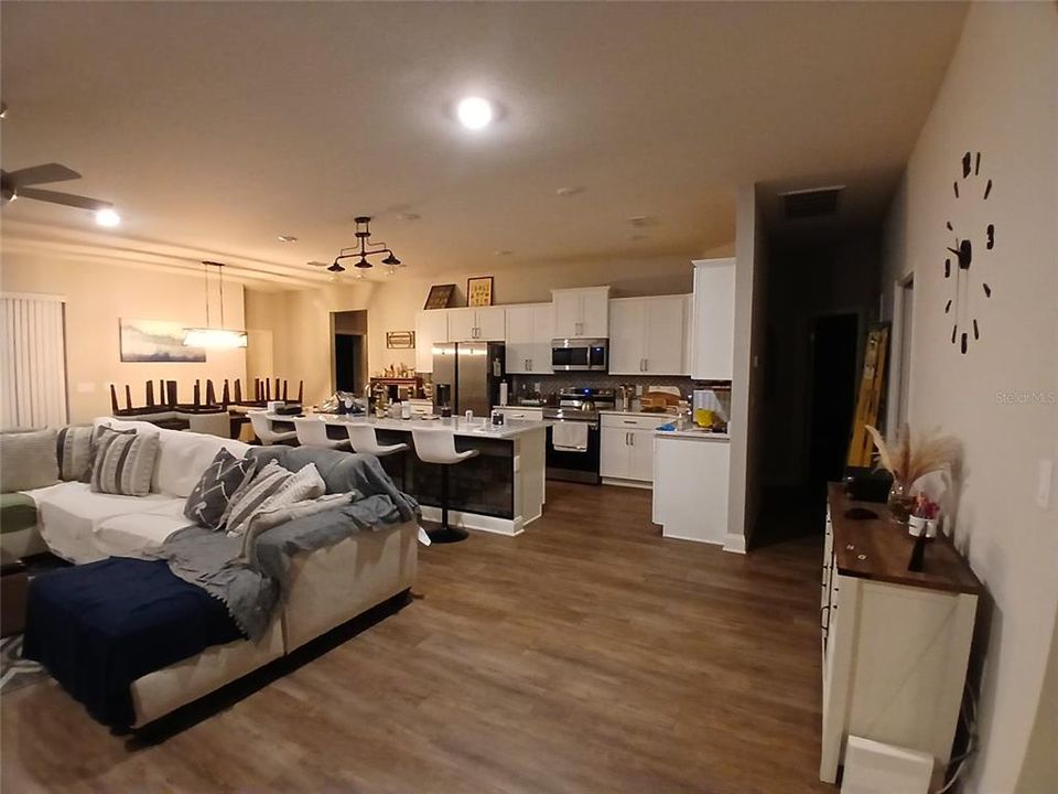 На продажу: $619,000 (4 спален, 3 ванн, 2566 Квадратных фут)