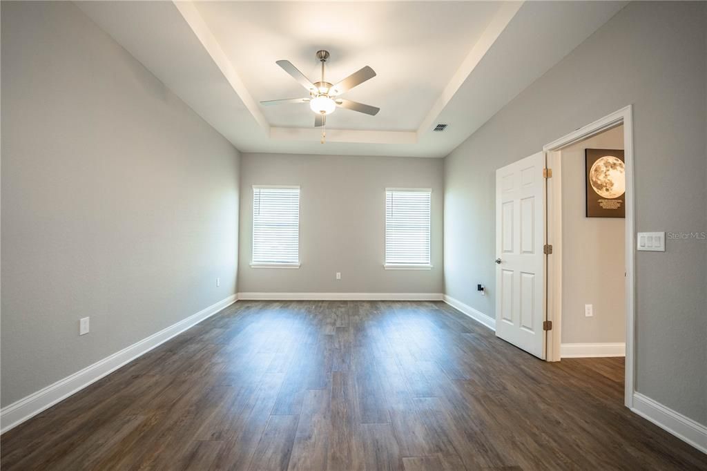 For Sale: $619,000 (4 beds, 3 baths, 2566 Square Feet)