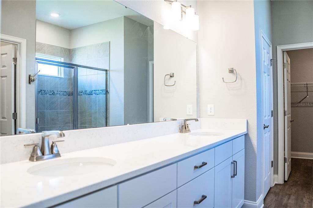 For Sale: $619,000 (4 beds, 3 baths, 2566 Square Feet)