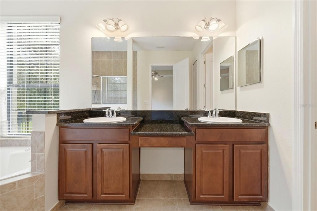 For Sale: $515,000 (4 beds, 3 baths, 2193 Square Feet)