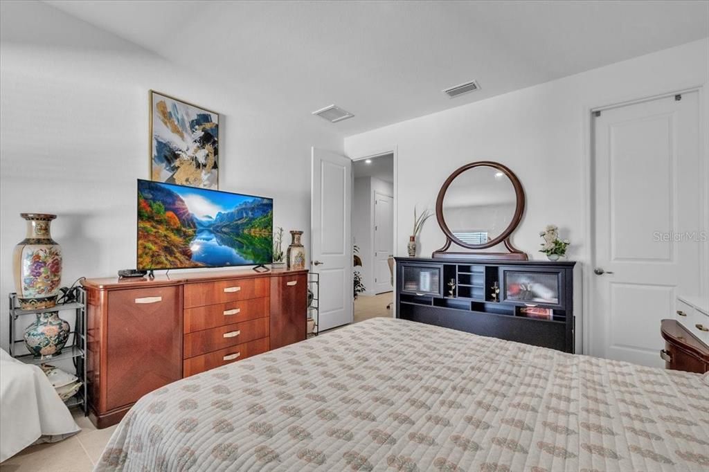 En Venta: $529,900 (4 camas, 3 baños, 3129 Pies cuadrados)