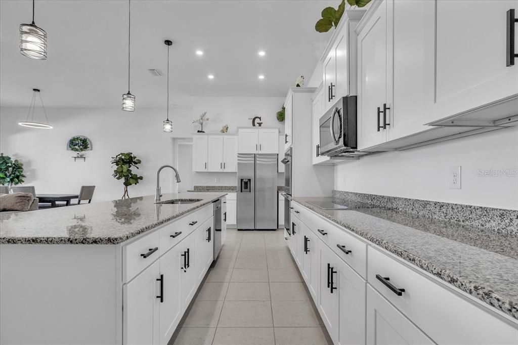 En Venta: $529,900 (4 camas, 3 baños, 3129 Pies cuadrados)