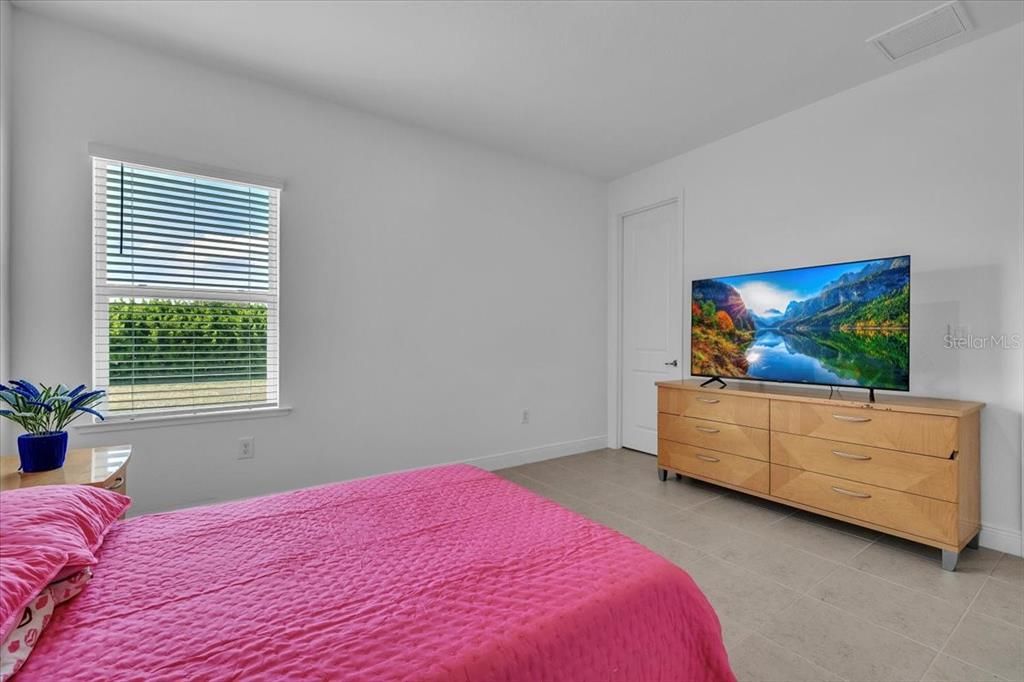 En Venta: $529,900 (4 camas, 3 baños, 3129 Pies cuadrados)