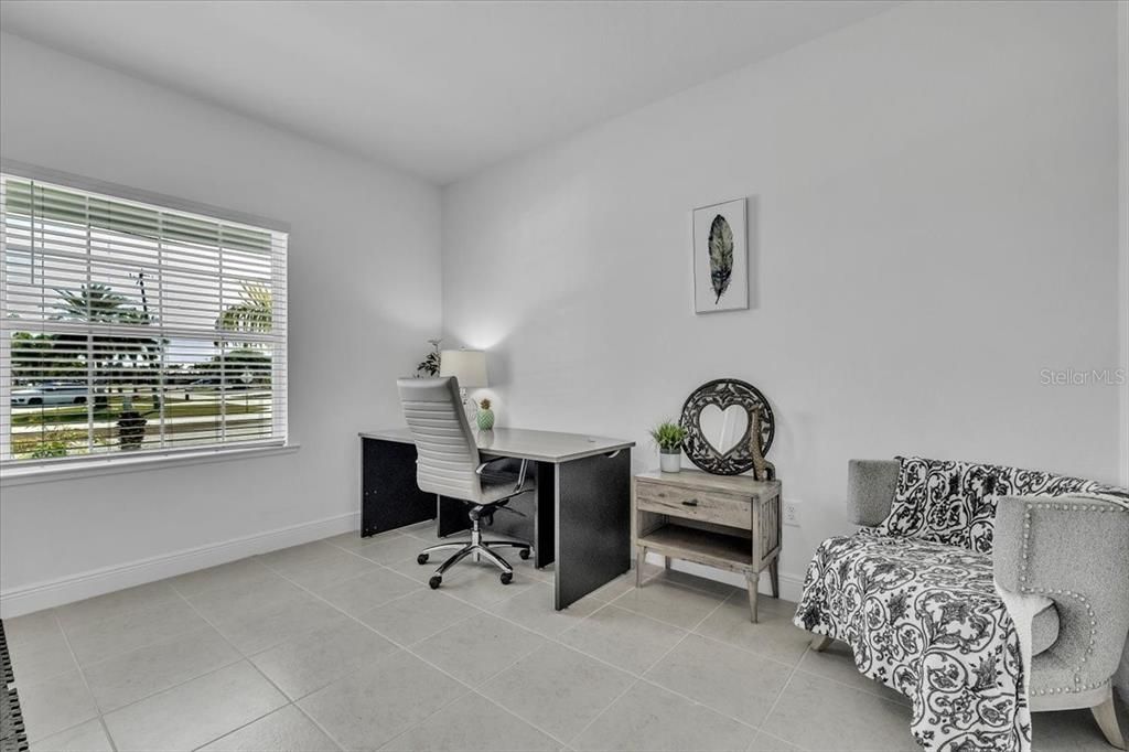 En Venta: $529,900 (4 camas, 3 baños, 3129 Pies cuadrados)