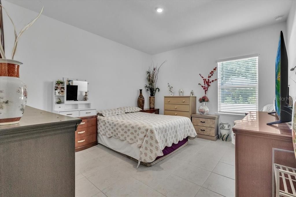 En Venta: $529,900 (4 camas, 3 baños, 3129 Pies cuadrados)