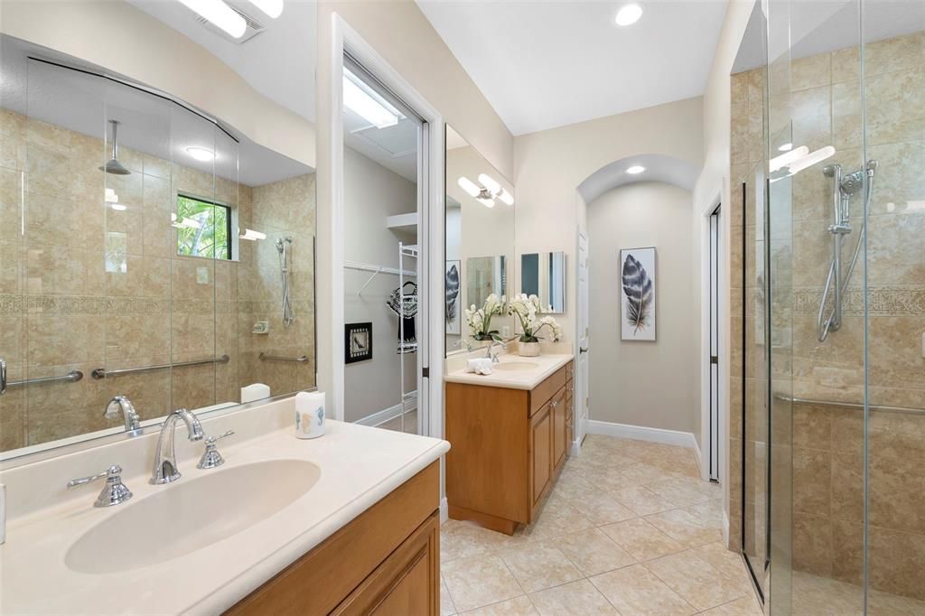 For Sale: $549,000 (3 beds, 2 baths, 1917 Square Feet)