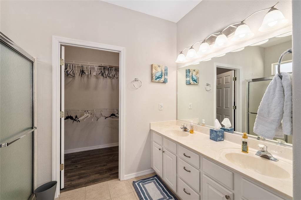 En Venta: $279,900 (2 camas, 2 baños, 1274 Pies cuadrados)