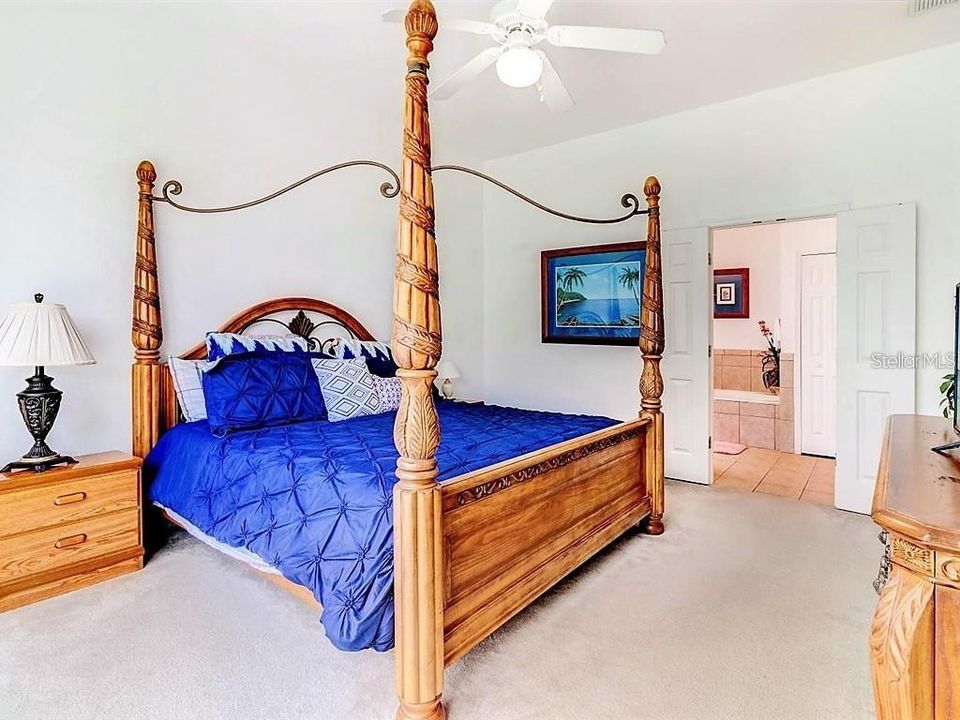 В аренду: $2,400 (5 спален, 3 ванн, 2488 Квадратных фут)