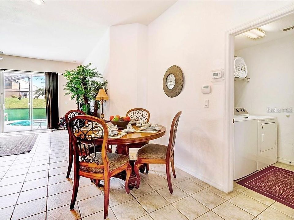 В аренду: $2,400 (5 спален, 3 ванн, 2488 Квадратных фут)