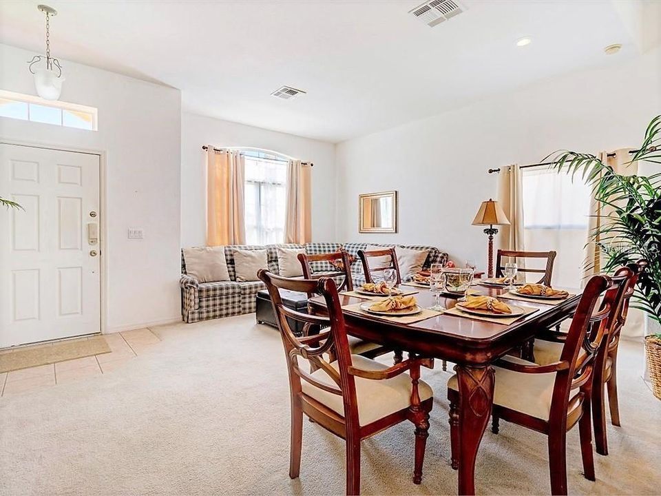 В аренду: $2,400 (5 спален, 3 ванн, 2488 Квадратных фут)