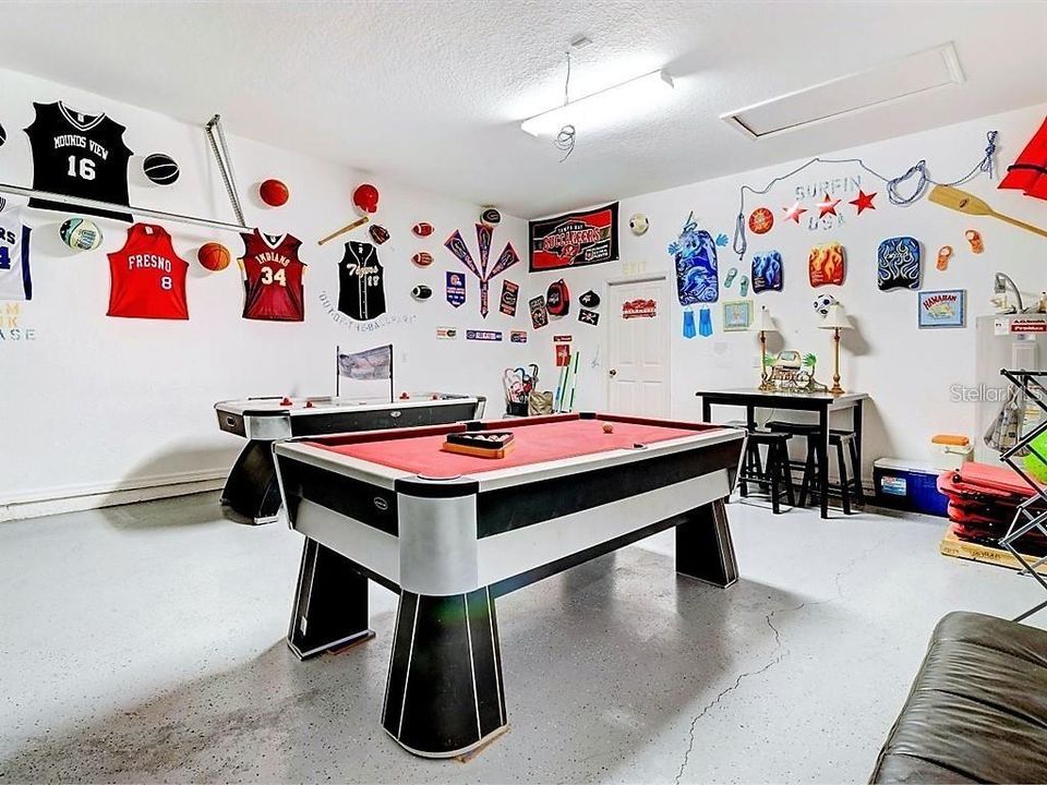 В аренду: $2,400 (5 спален, 3 ванн, 2488 Квадратных фут)