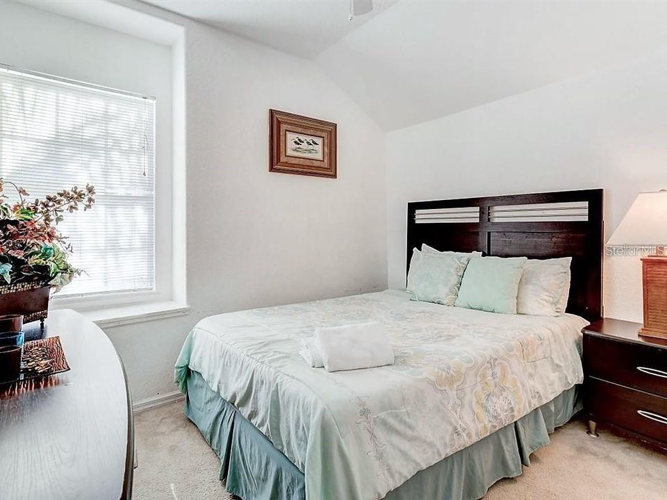 В аренду: $2,400 (5 спален, 3 ванн, 2488 Квадратных фут)