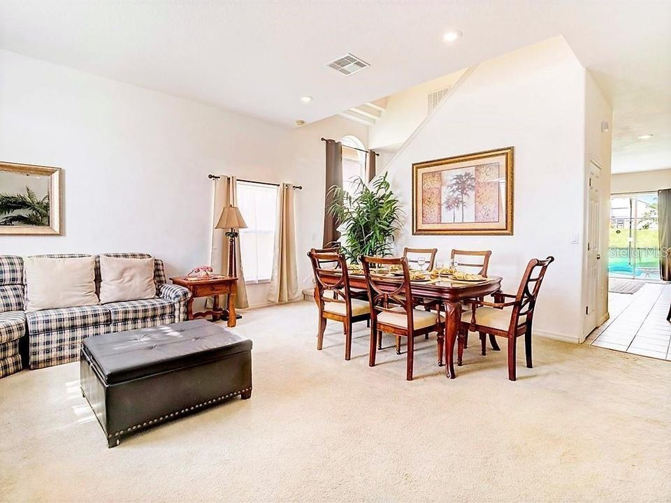 В аренду: $2,400 (5 спален, 3 ванн, 2488 Квадратных фут)