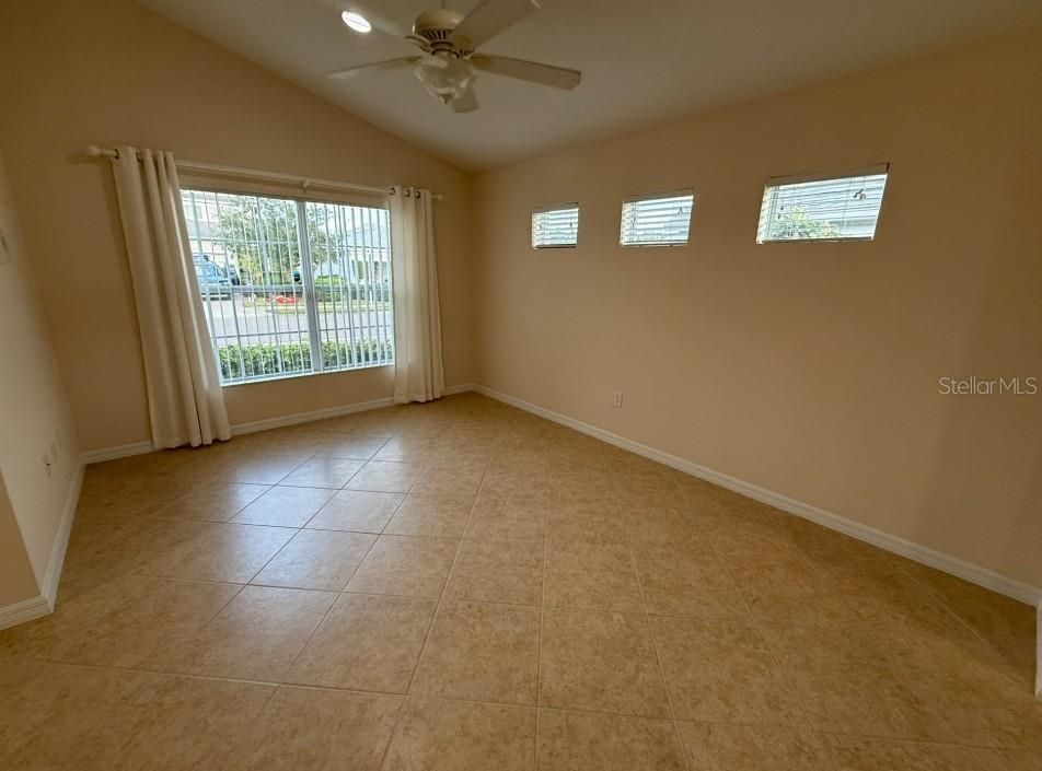 出租: $1,995 (2 贝兹, 2 浴室, 1258 平方英尺)