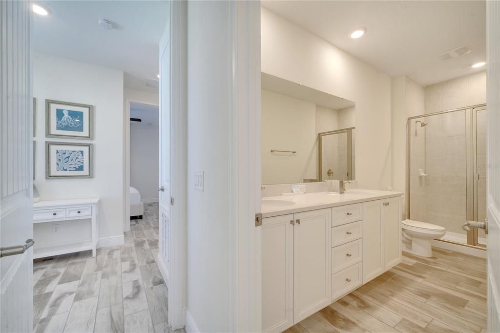 待售: $400,000 (4 贝兹, 3 浴室, 1712 平方英尺)