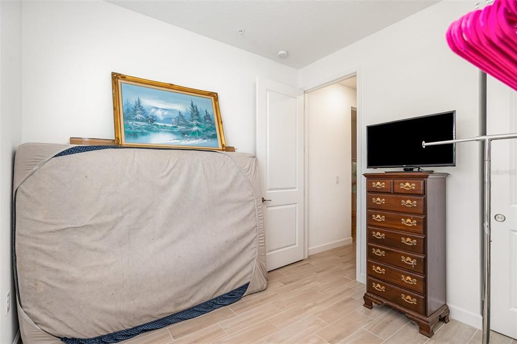 На продажу: $265,000 (2 спален, 2 ванн, 1306 Квадратных фут)