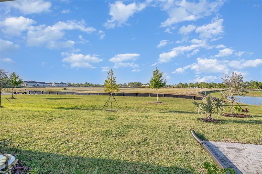 На продажу: $265,000 (2 спален, 2 ванн, 1306 Квадратных фут)