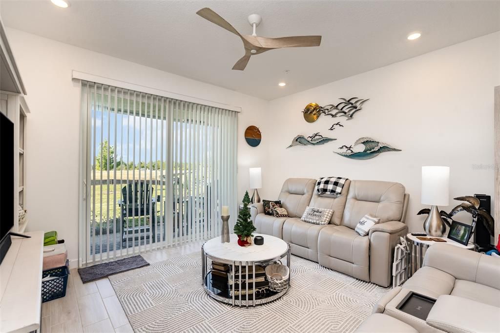 На продажу: $265,000 (2 спален, 2 ванн, 1306 Квадратных фут)