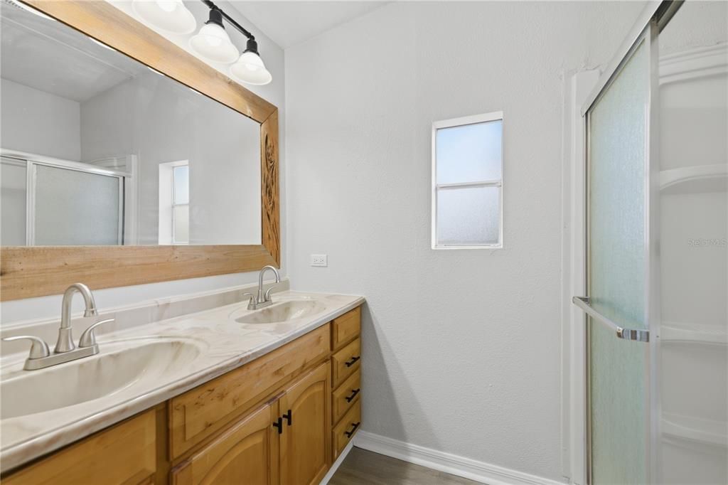 For Sale: $278,900 (3 beds, 2 baths, 1134 Square Feet)