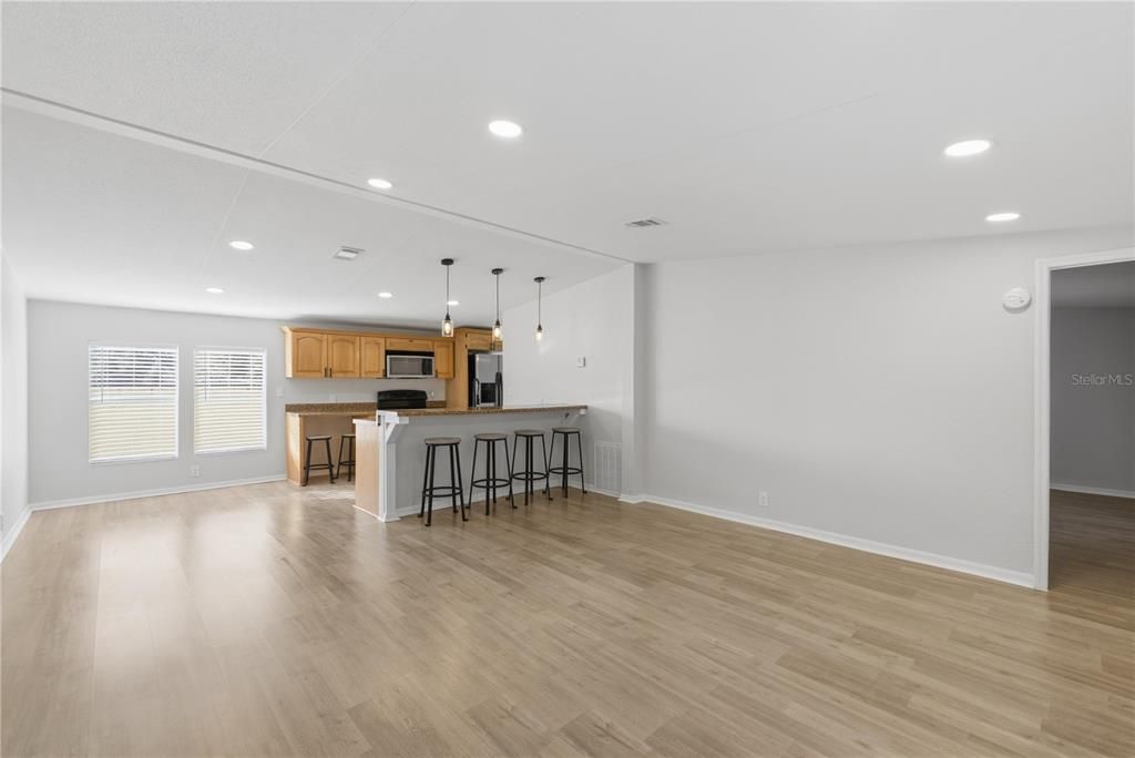 For Sale: $278,900 (3 beds, 2 baths, 1134 Square Feet)