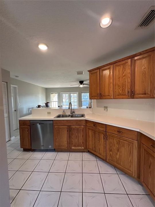 For Sale: $425,000 (0 beds, 0 baths, 2853 Square Feet)