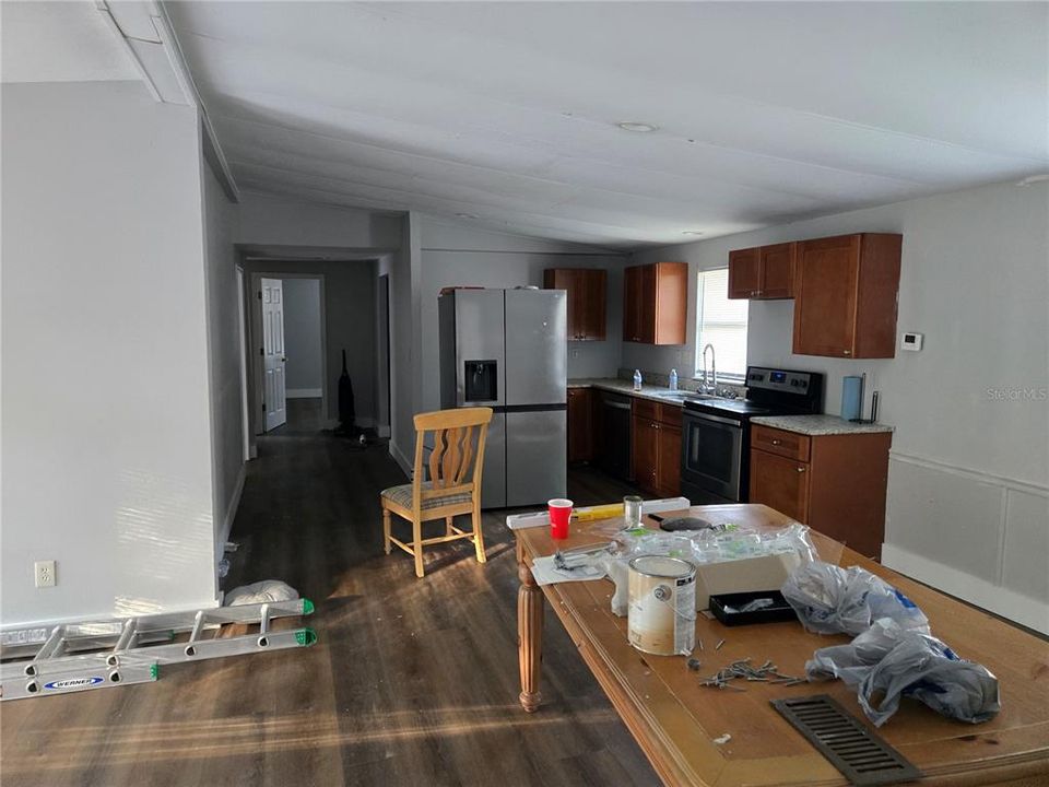 待售: $295,000 (4 贝兹, 2 浴室, 1500 平方英尺)