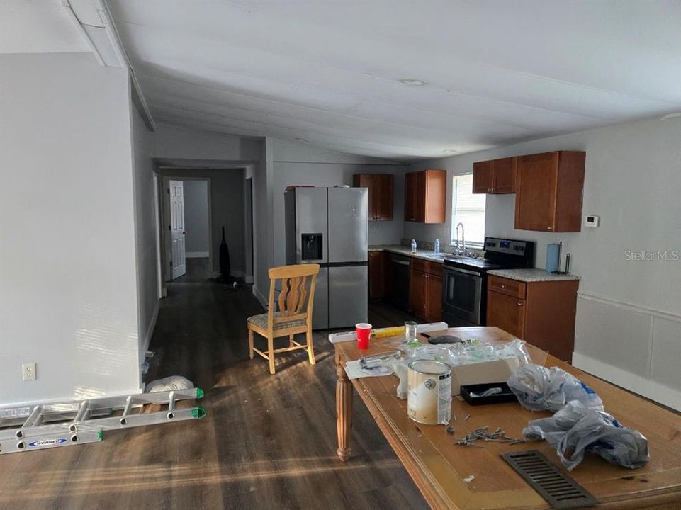 待售: $295,000 (4 贝兹, 2 浴室, 1500 平方英尺)