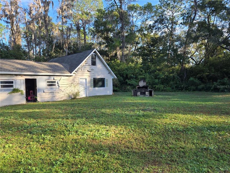 待售: $295,000 (4 贝兹, 2 浴室, 1500 平方英尺)