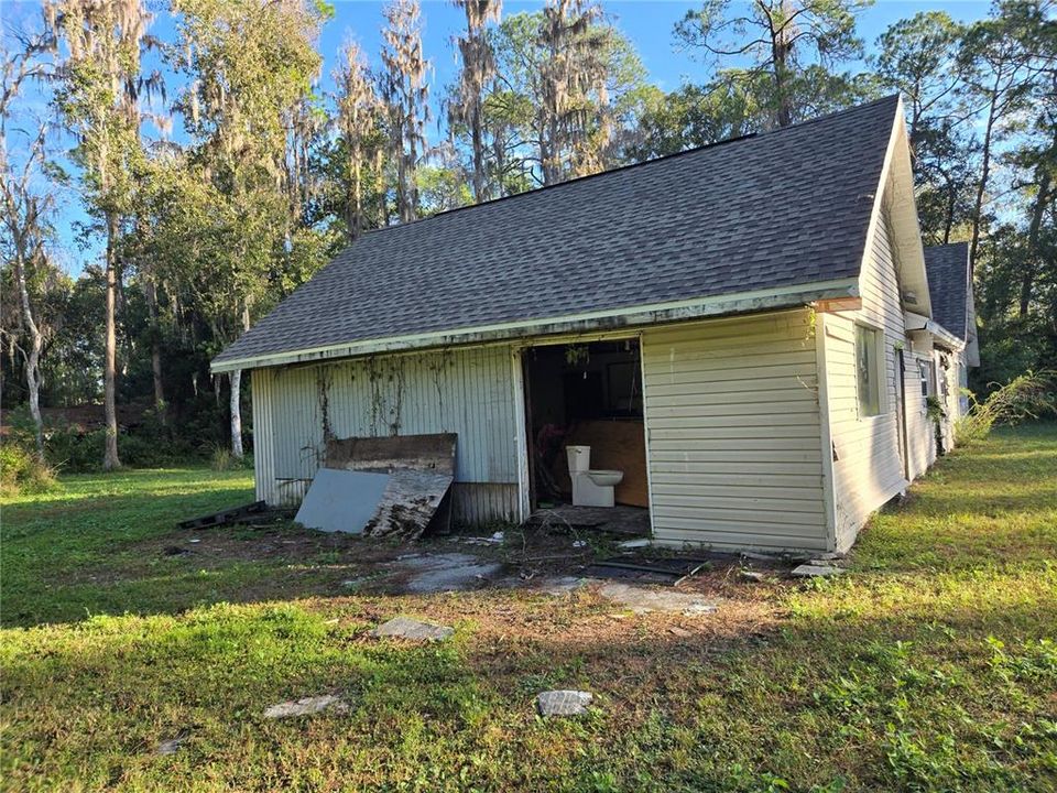 待售: $295,000 (4 贝兹, 2 浴室, 1500 平方英尺)