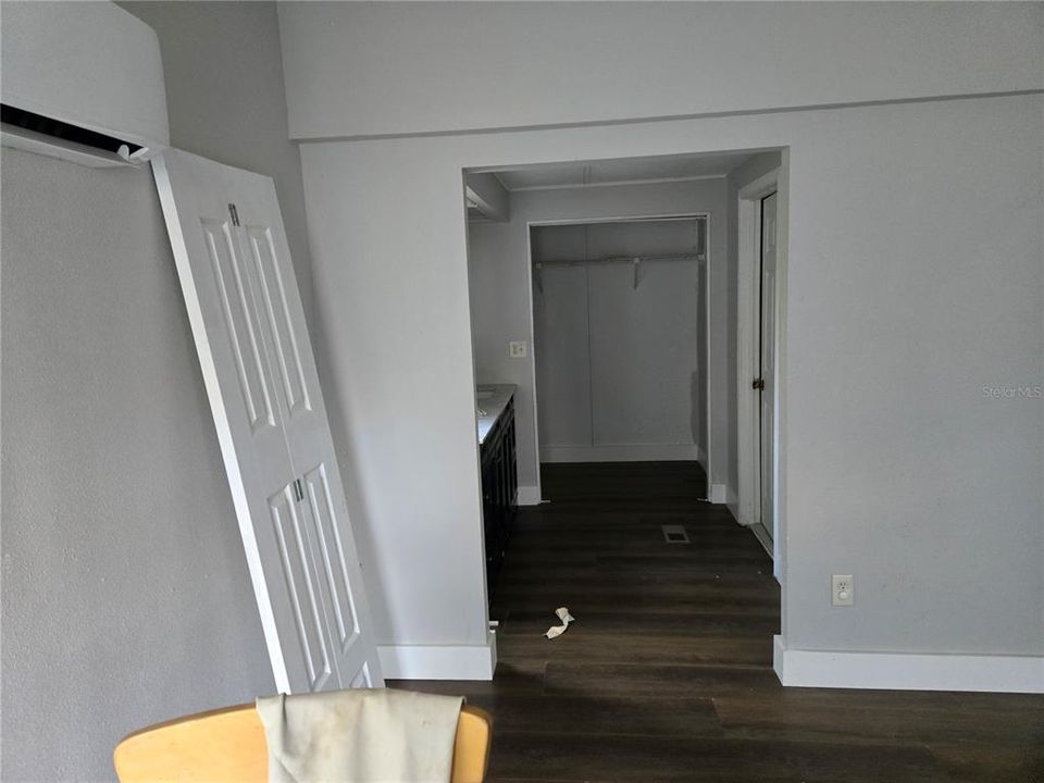 待售: $295,000 (4 贝兹, 2 浴室, 1500 平方英尺)