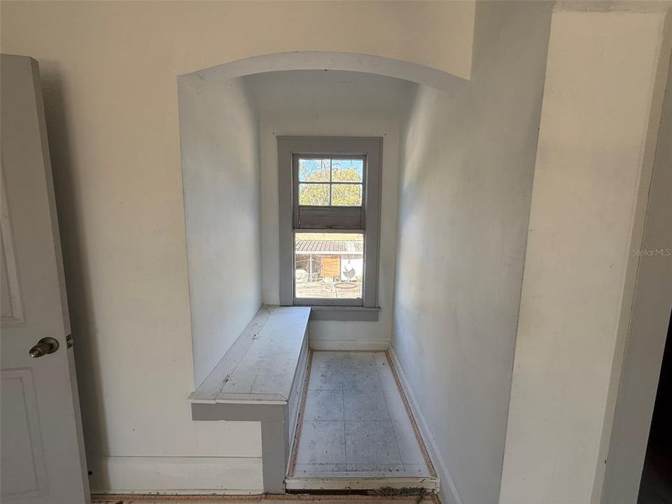 待售: $169,900 (2 贝兹, 1 浴室, 1350 平方英尺)