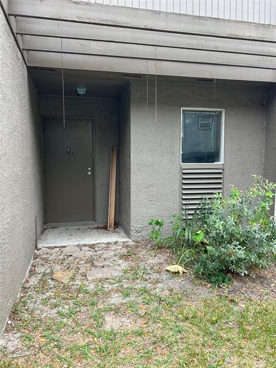 For Sale: $29,900 (2 beds, 1 baths, 942 Square Feet)